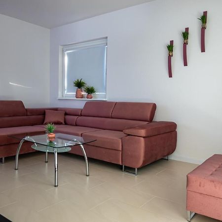 Apartament Przy Parku Z Duzym Tarasem ,Prywatny Parking Apartamento Świnoujście Exterior foto